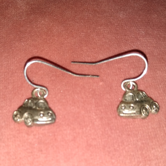 Cute Handmade Mini Car Charm Earrings Vintage Beetle Bug Cars Dark Silver Dangle - Picture 4 of 4